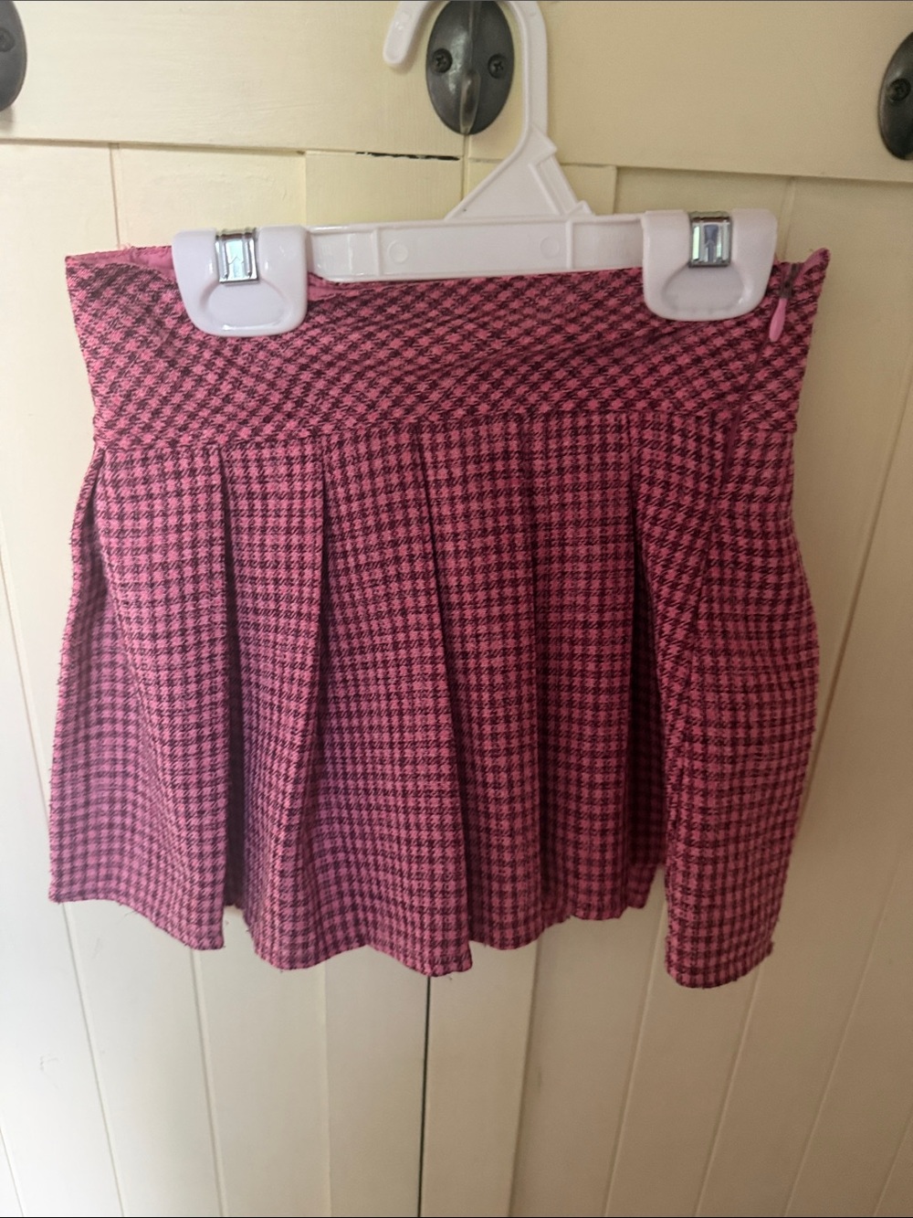 Pleated Pink Houndstooth Mini Skirt